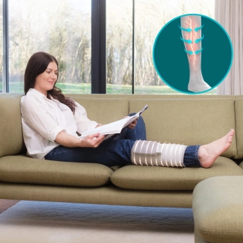 Presoterapia w domu – masaż kompresyjny łydek HoMedics Modulair SR-CMXC10HBND podczas relaksu